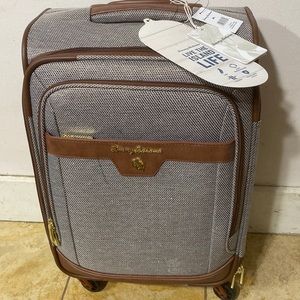 Tommy Bahama Women’s Brown Lurex Expandable Spinner Suitcase 20”.  Never used